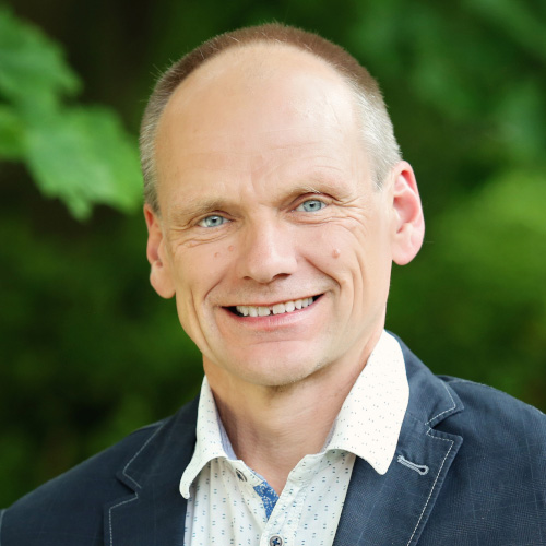  Bernhard Everwin